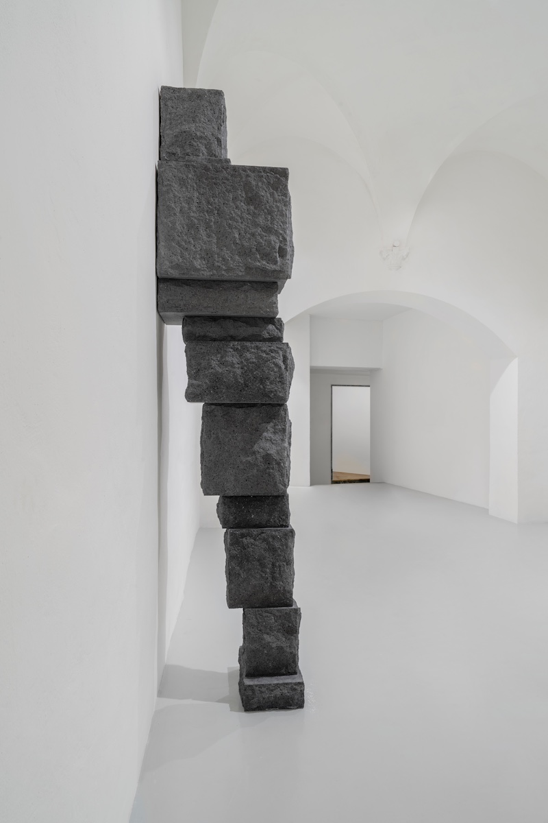 Antony Gormley What Holds Us