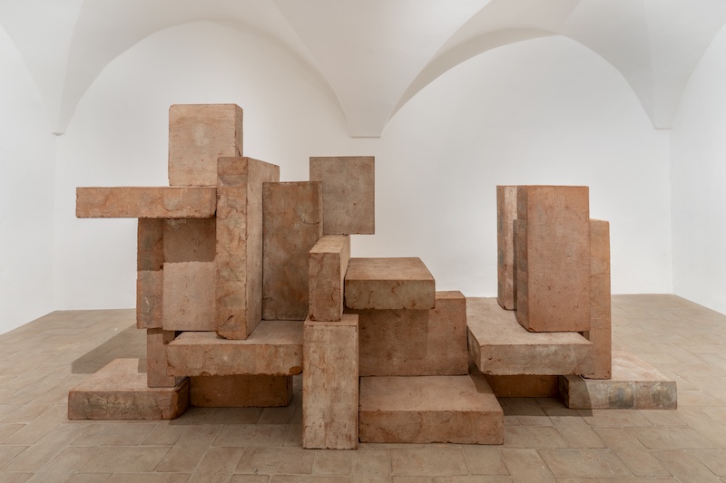 Antony Gormley What Holds Us