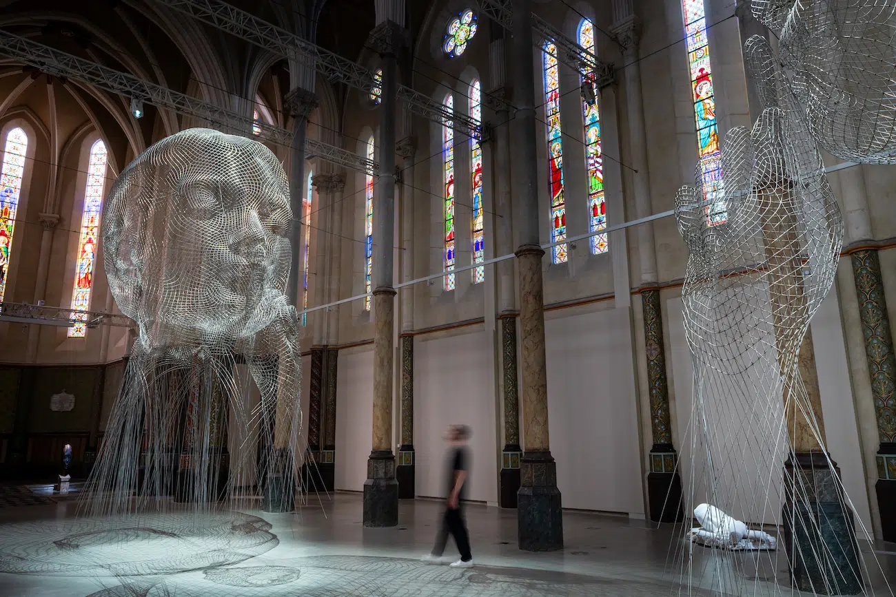 Jaume Plensa, Mirage, Carr&eacute; Sainte-Anne