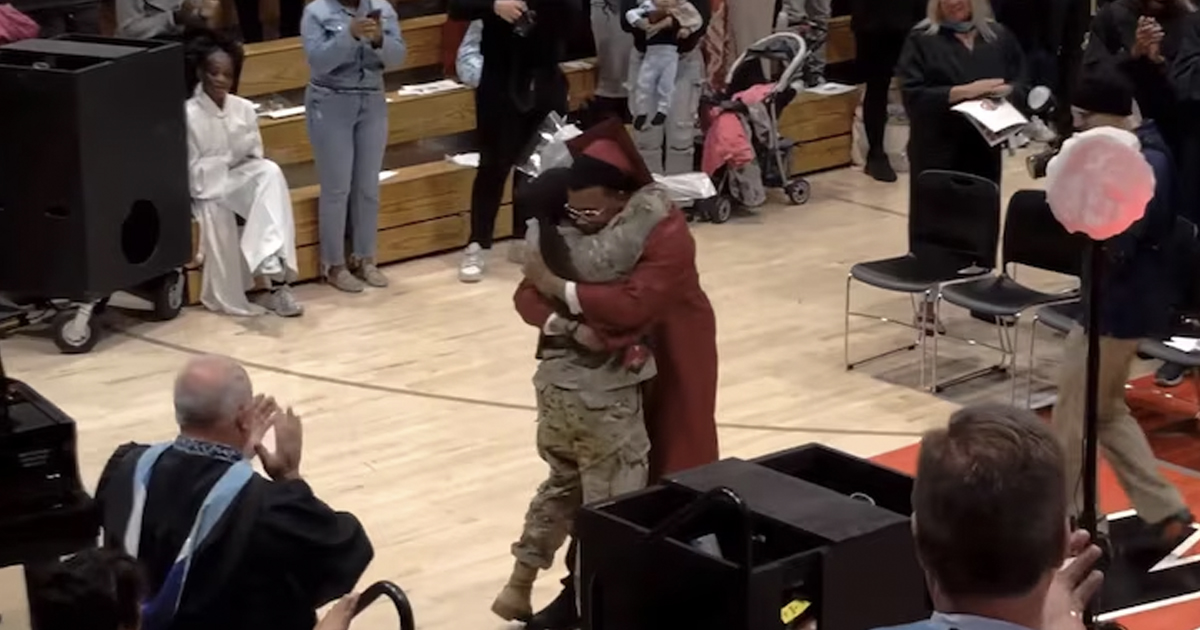 Military Sister Surprises Brother at His High School Graduation After Being Gone His Senior Year