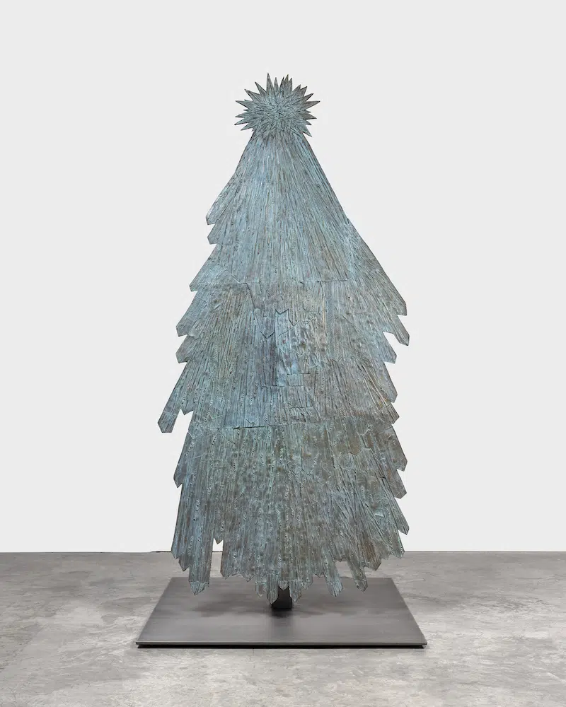 Sungrazer VIII, 2019, Bronze, edition of 3 + 1 AP, 272 × 122 × 122 cm © Kiki Smith / Courtesy Galerie Lelong