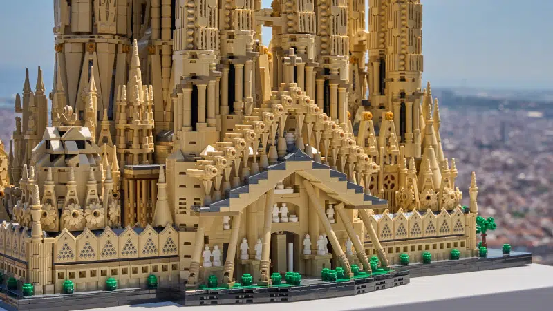 Details of LEGO Sagrada Família set