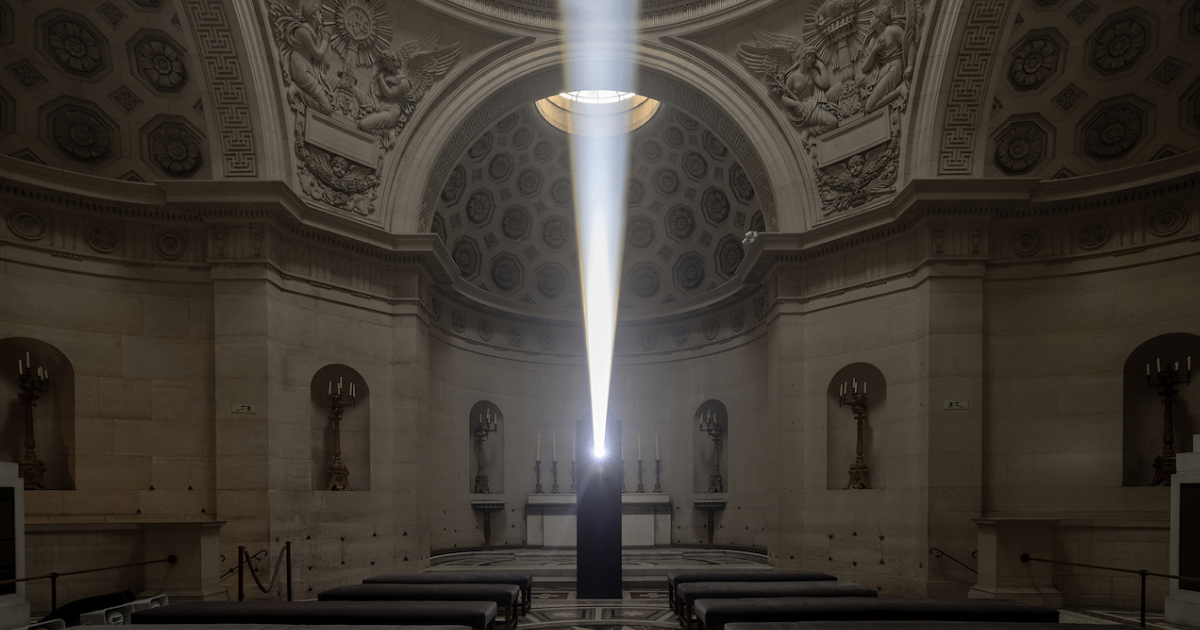Light Installation Makes Historic Paris Chapel Appear To Breathe During Nuit Blanche