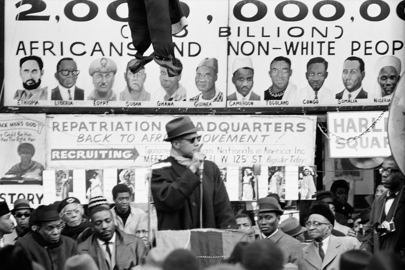 Gordon Parks. Untitled, Harlem, New York, 1963, gelatin silver print, 16 x 20 inches (print)