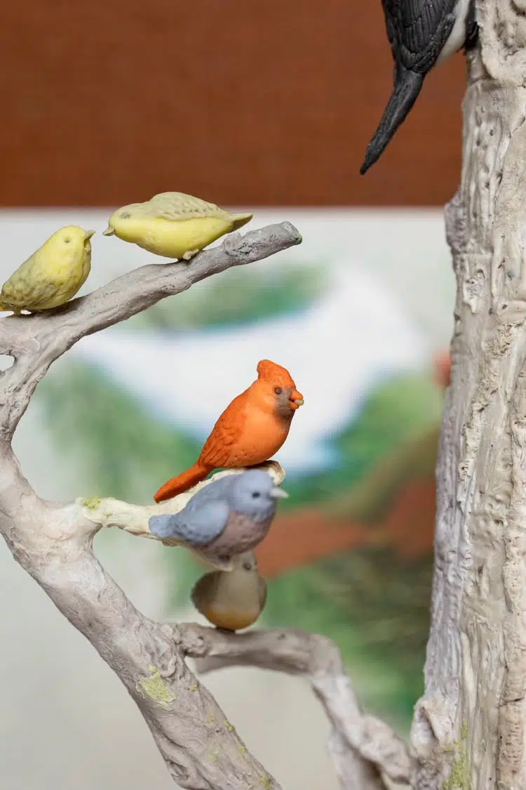 Eraser shaving sculptures of birds by Irie Saya