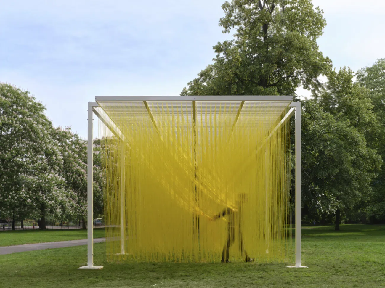 Jes&uacute;s Rafael Soto, P&eacute;n&eacute;trable BBL Jaune (1999;2023 Edition). &copy; Jes&uacute;s Rafael Soto / ADAGP, Paris 2026. Courtesy Atelier Soto, Paris and Galerie Perrotin. Photo: George Darrell. Courtesy Serpentine