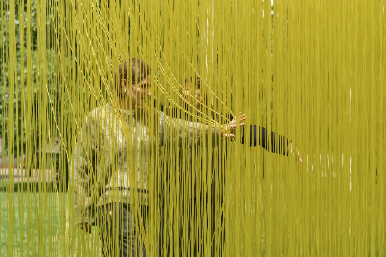 Jes&uacute;s Rafael Soto, P&eacute;n&eacute;trable BBL Jaune (1999;2023 Edition). &copy; Jes&uacute;s Rafael Soto / ADAGP, Paris 2026. Courtesy Atelier Soto, Paris and Galerie Perrotin. Photo: George Darrell. Courtesy Serpentine