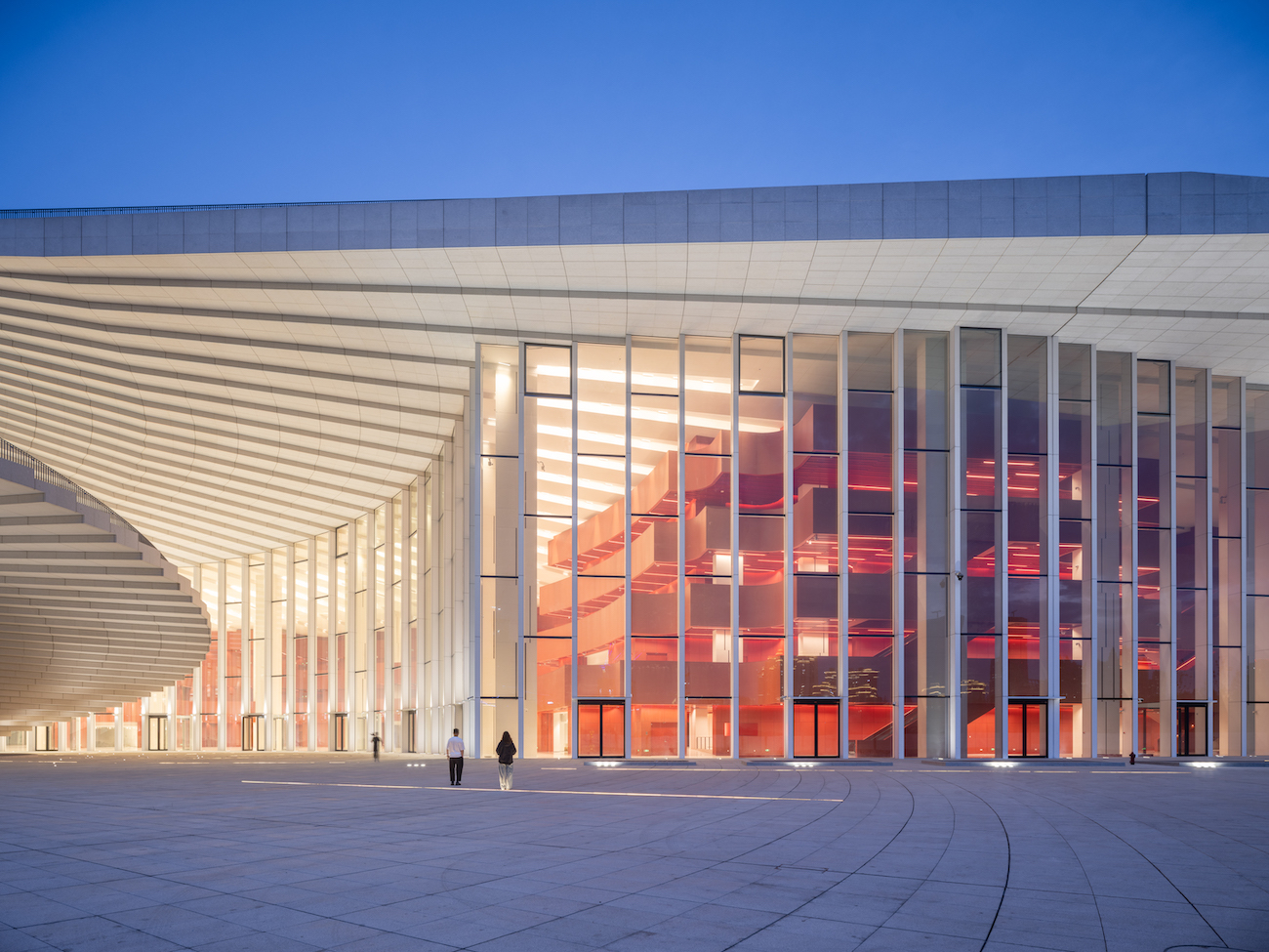 Sn&oslash;hetta&rsquo;s Spiral-Shaped Shanghai Grand Opera House Opens