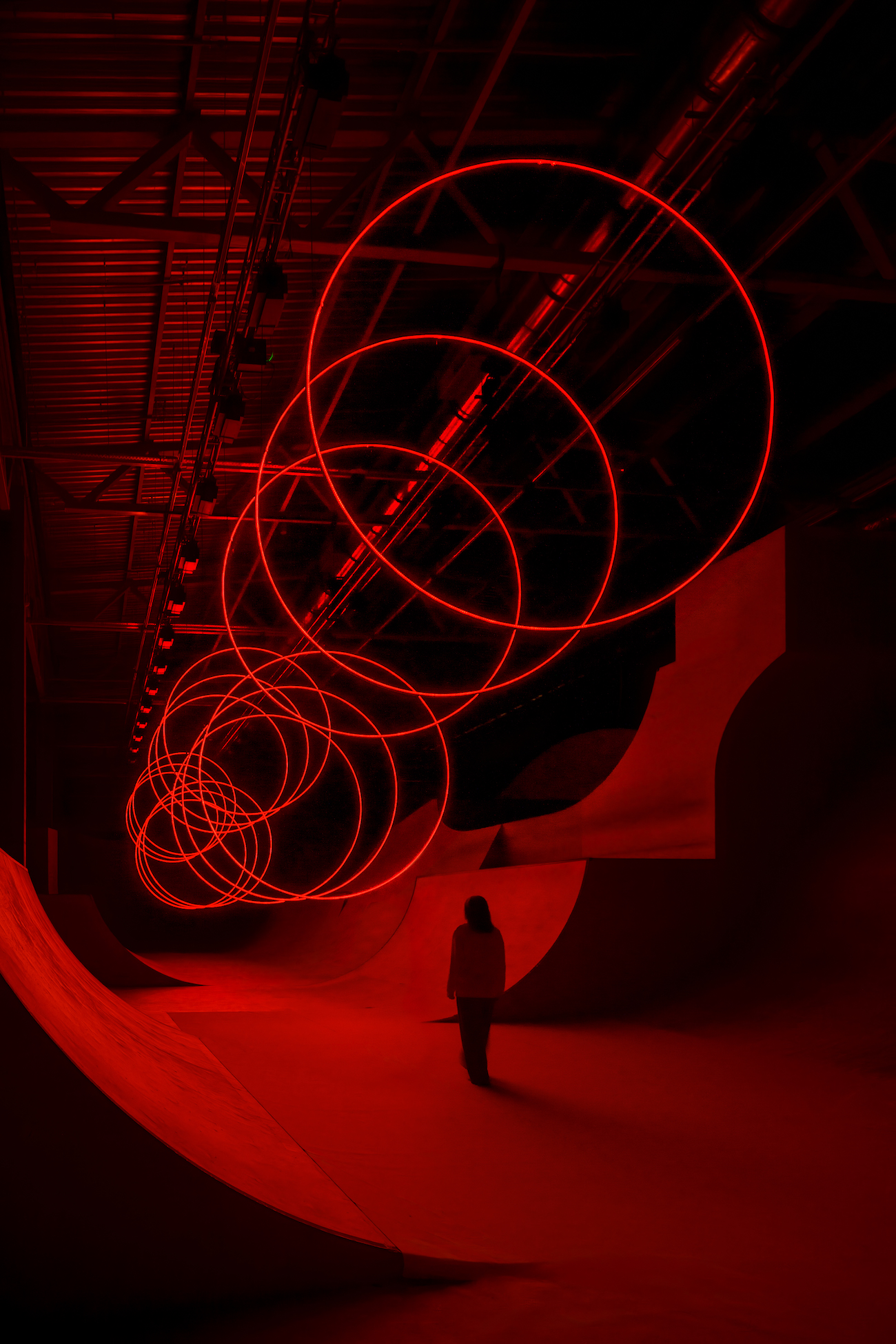 CYCLES N2, Kazan, Rusia, 2026. Kinetic installation. Steel, motors. 20 x 8 meters