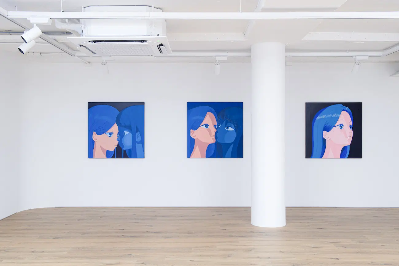 Korean Artist Paints Expressionless Girls That Mirror Viewers' Emotions