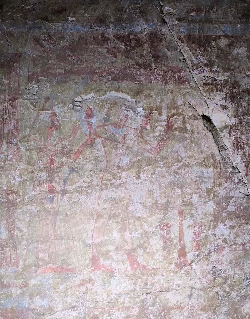 3,000-Year-Old Tomb With Colorful Murals Discovered in Luxor