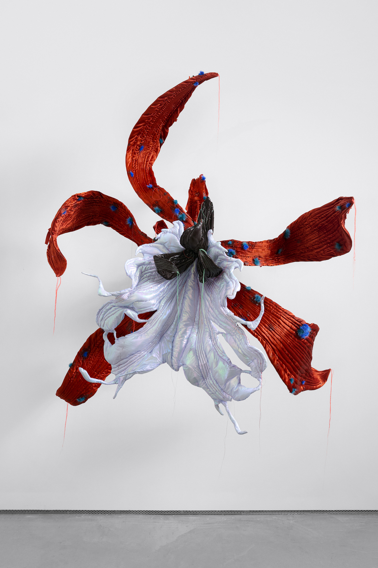 Woo Hannah, Flame Thrower, 2025. Lacquer paint on fabric, stuffing, steel frame, 175 x 175 x 94 cm. Photograph by Seungheon Lee &copy; Woo Hannah, Courtesy of the artist and G Gallery.