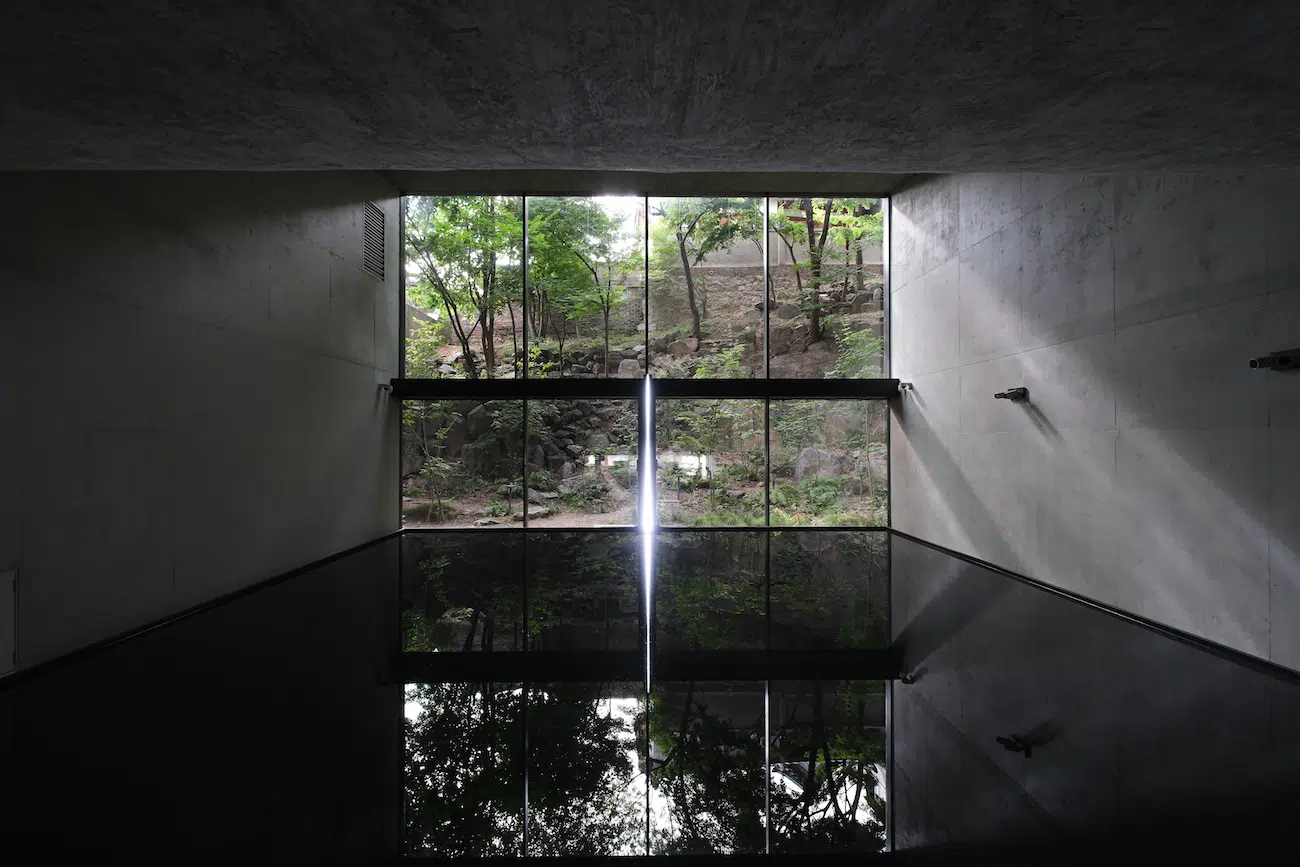 Es Devlin Fills a Seoul Gallery With Books, Mirrors, Light, and Sound at FUTURA SEOUL