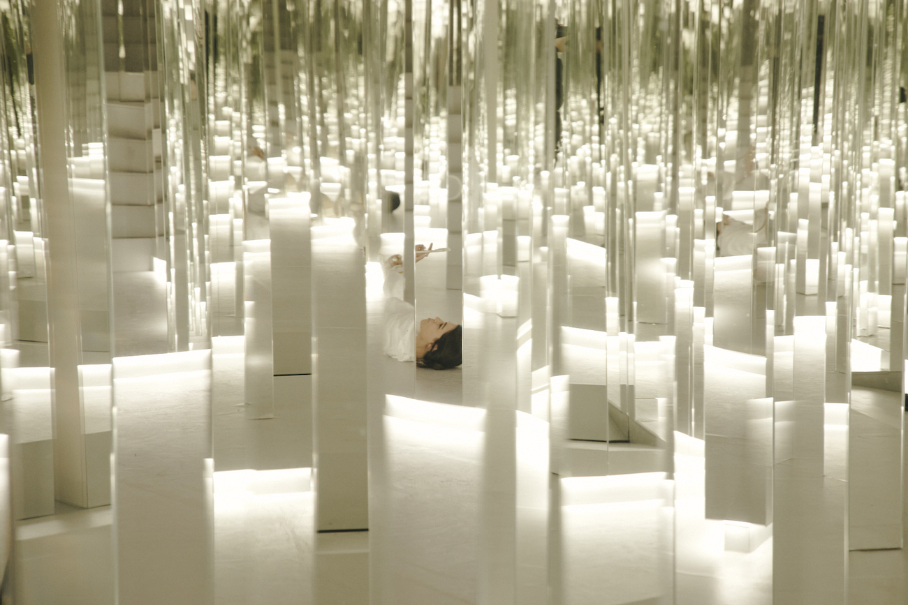 Es Devlin Fills a Seoul Gallery With Books, Mirrors, Light, and Sound at FUTURA SEOUL