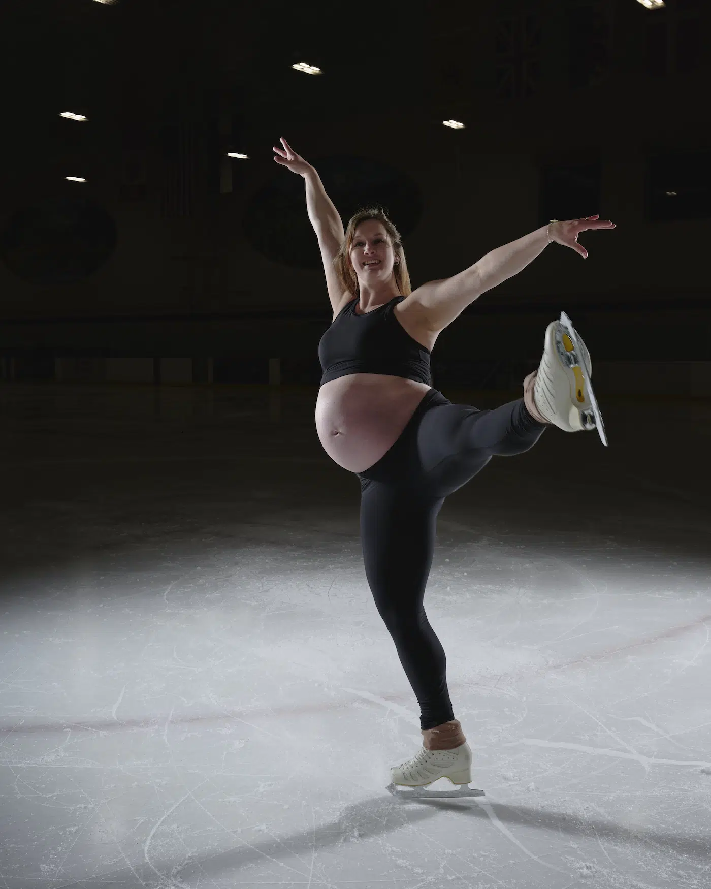 Maternity Photos by Ethan Herrold