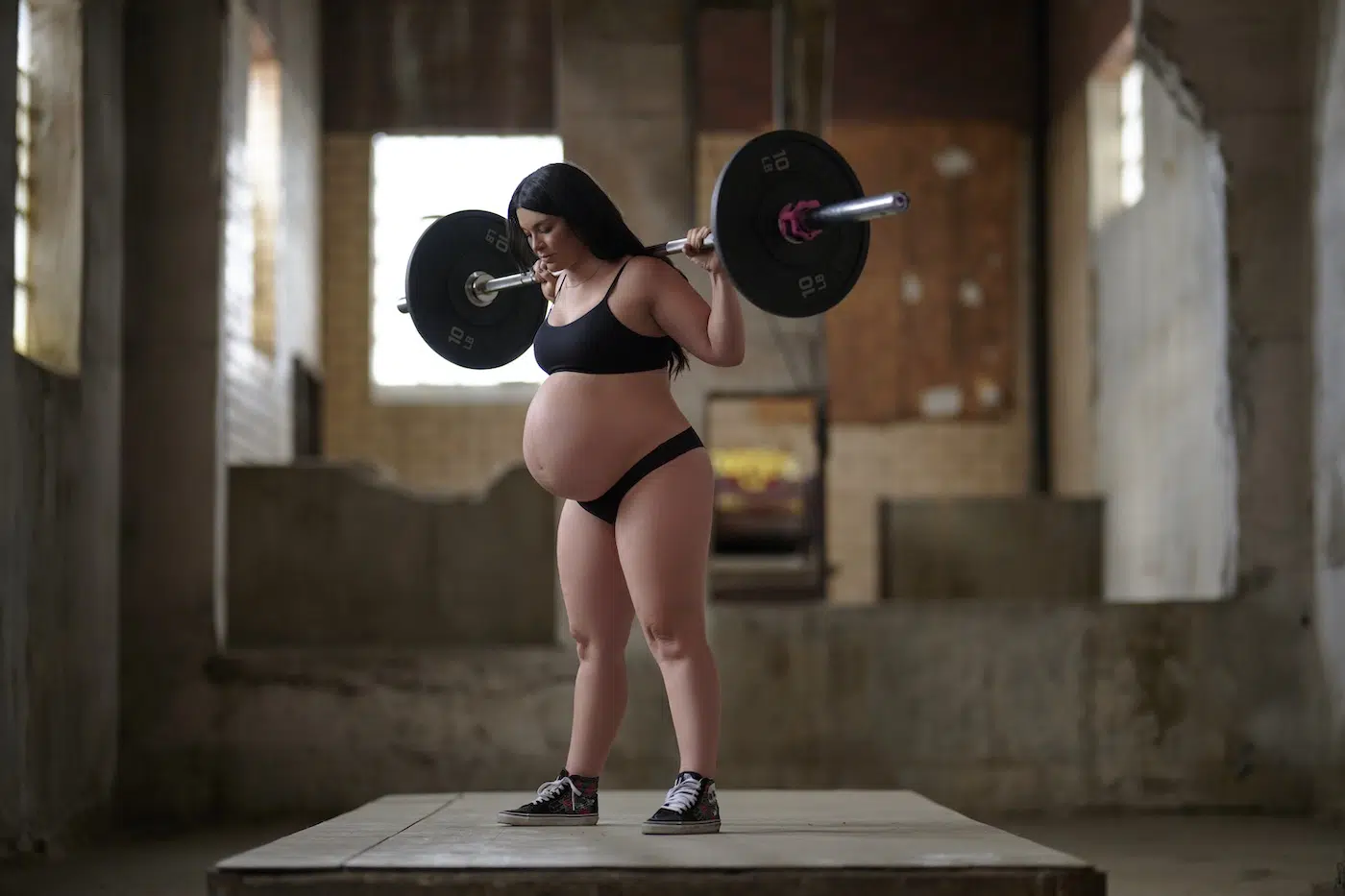 Maternity Photos by Ethan Herrold