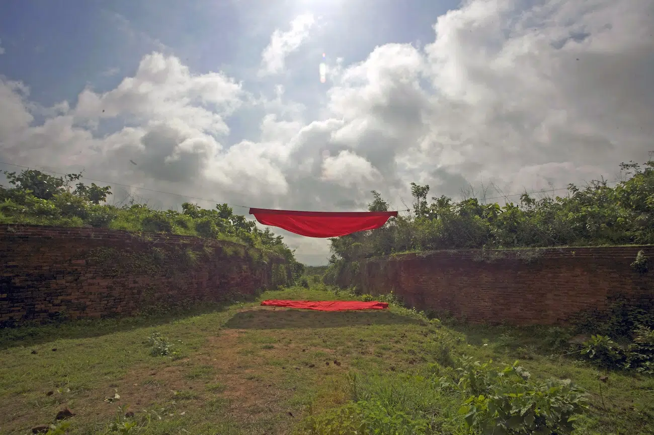 Po Po, Negative Space #8, 2007, fabric, string. Dimensions variable