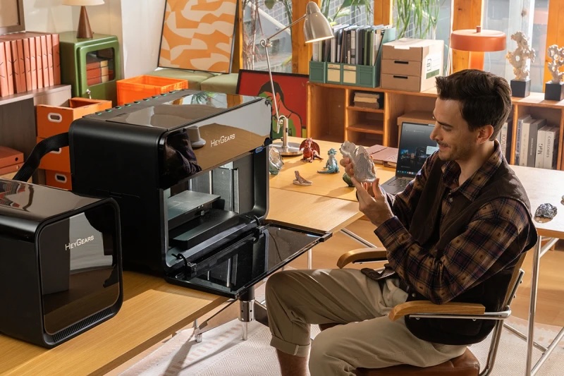 HeyGears GX1, the World's First 3D and UV Printer