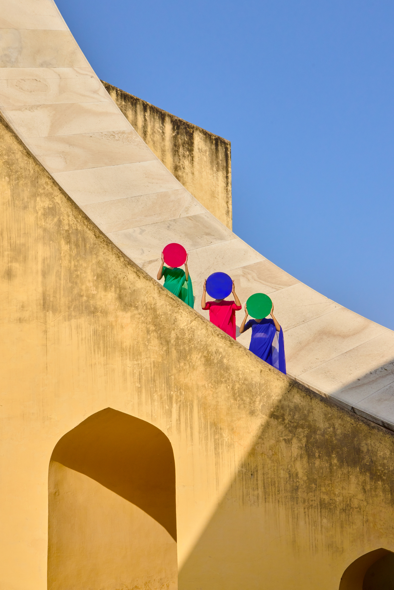 Photograph of women in Jaipur India taken by Julia Buruleva