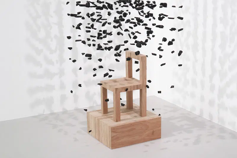 Seonghi Bahk, An aggregation &ndash; Relationship 20240305, Charcoal, Nylon threads, Plywood, etc., 330x80x80cm, 2024, 021gallery.