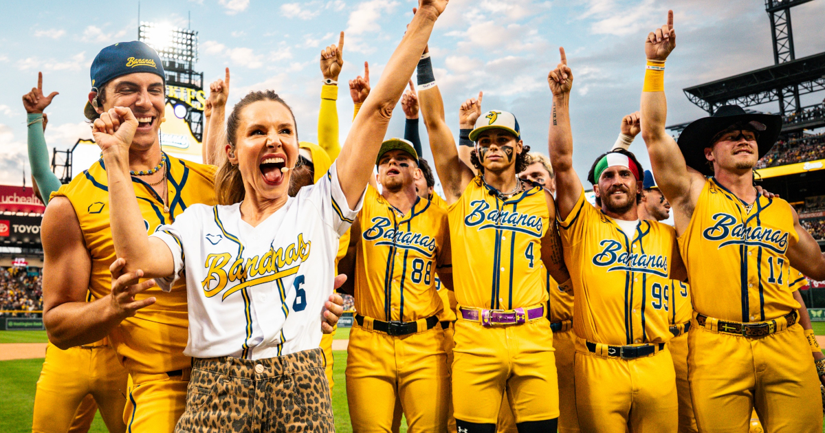 ‘Frozen’ Star Kristen Bell Delights Fans With Surprise Performance at Savannah Bananas Game