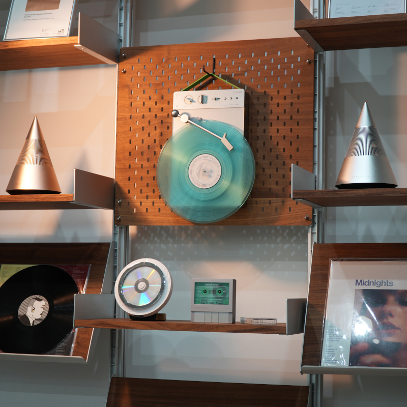 TRETTITRE Retro Wall-Mounted Ambient Audio System