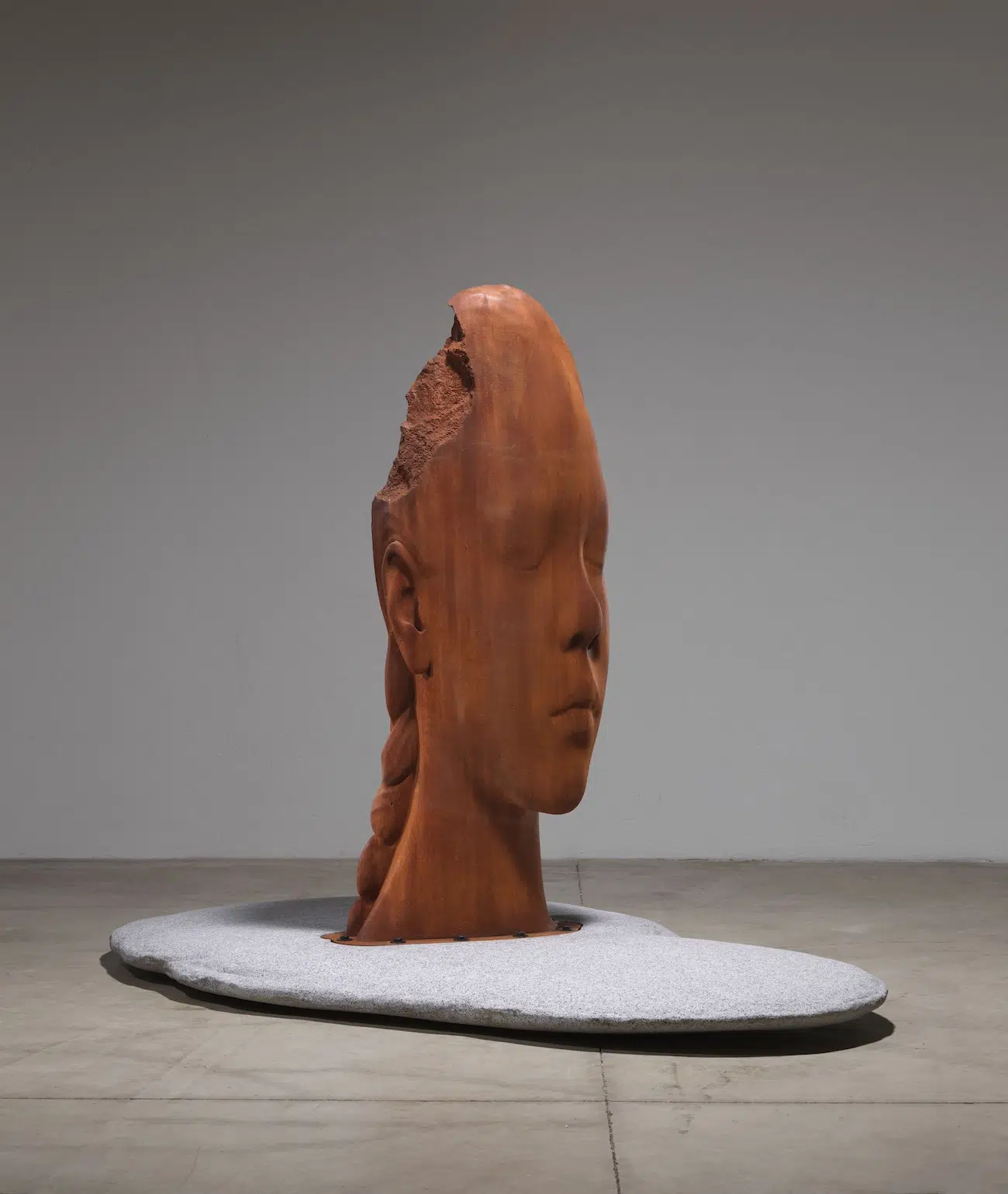 Sculpture by Jaume Plensa