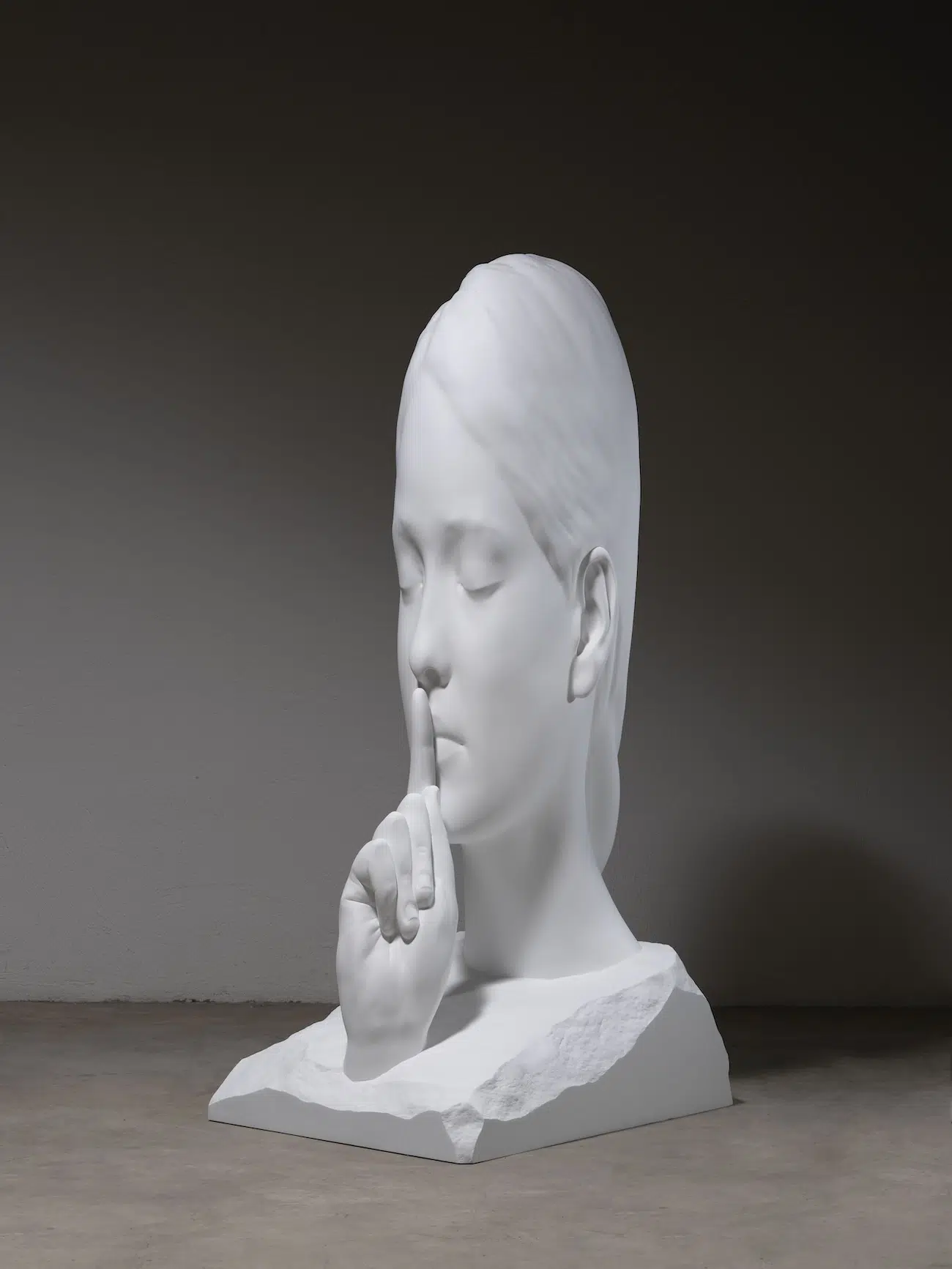Sculpture by Jaume Plensa