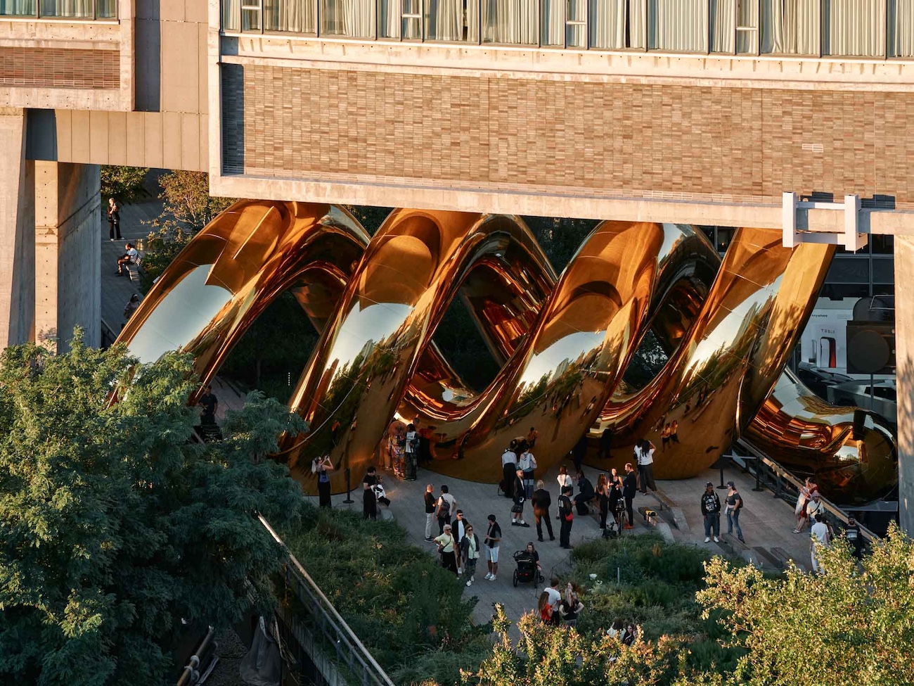 auruBOROS Sculpture on NYC highline. 