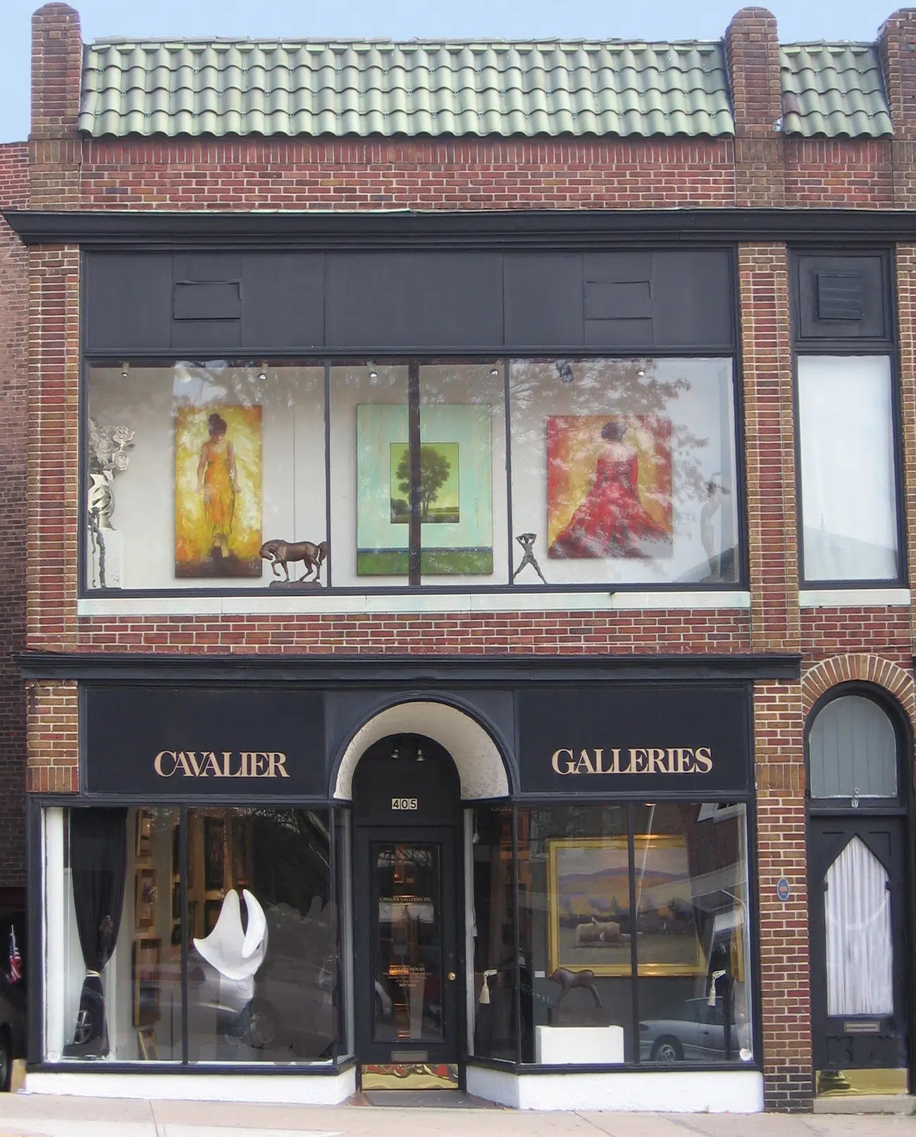 Photo of the exterior of Cavalier Galleries, 805 Greenwich Ave.