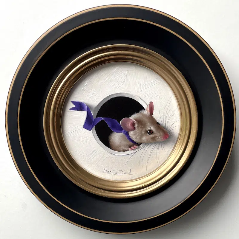 Petite Souris &ldquo;Little Lavender&rdquo;, Marina Dieul, 882 oil, 4&rdquo; diameter.