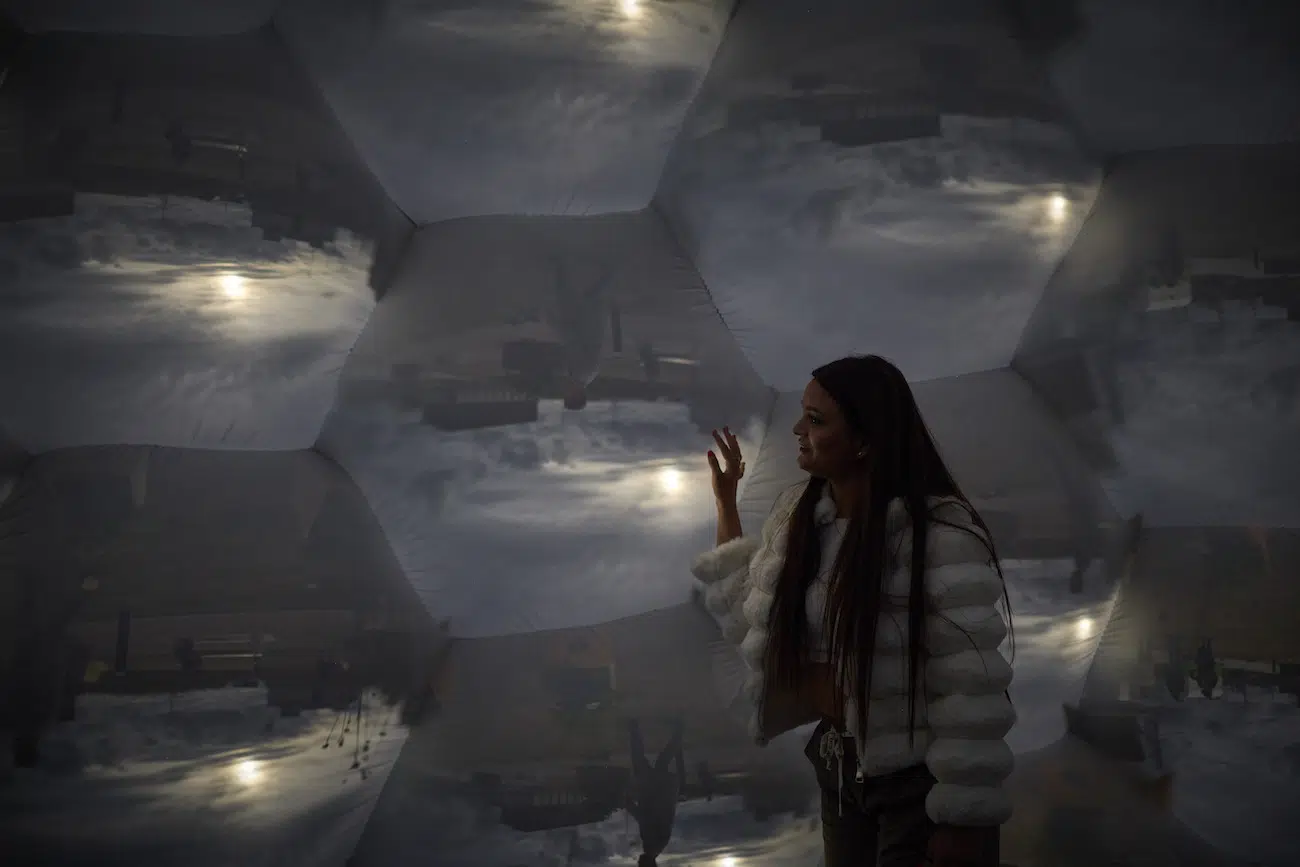 Installation of Pollenarium Sculpture by Luke Jerram