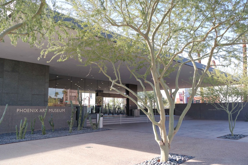 Photo of the outside of Phoenix Art Museum.
