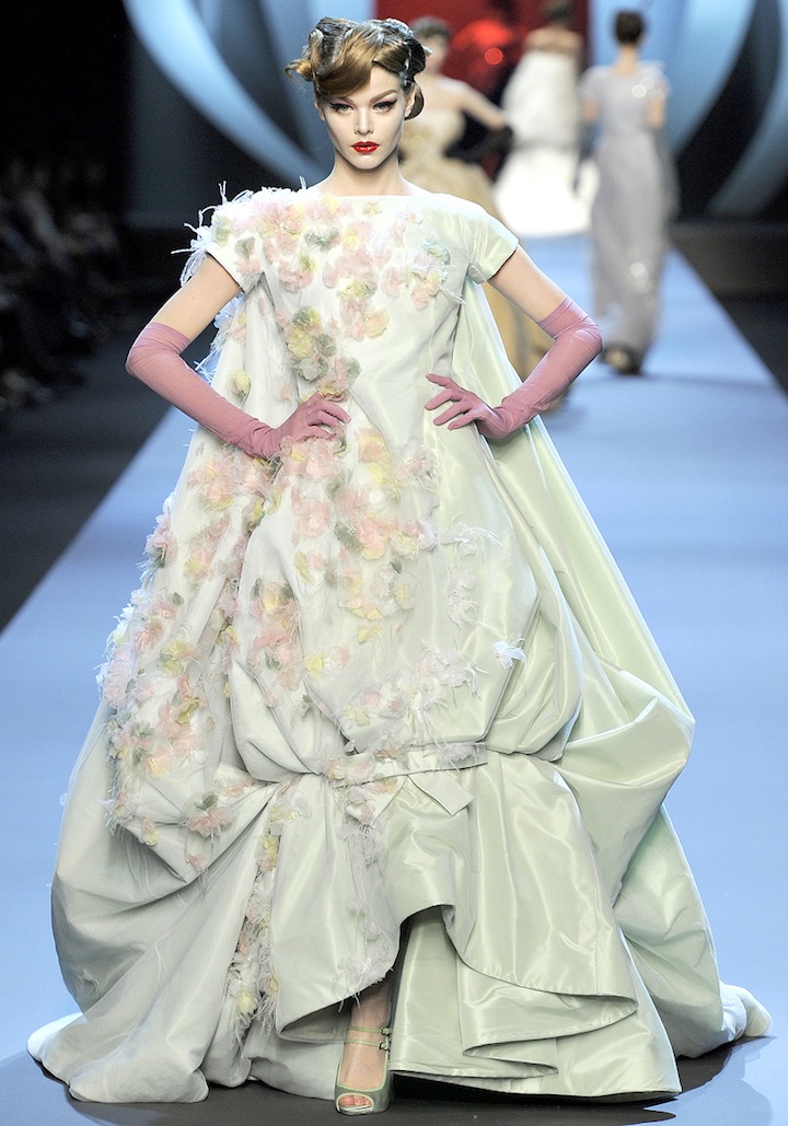 Кристиан диор 2011 от Кутюр. Haute Couture Джон Гальяно. Диор Haute Couture. Диор Кутюр Джон Гальяно. Couture collection