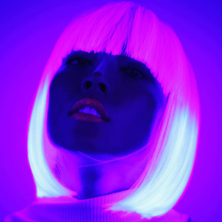 How to Get Glow In The Dark Hair
