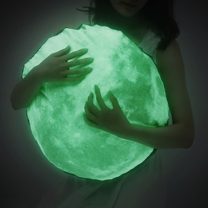 Sleeping on a Full Moon