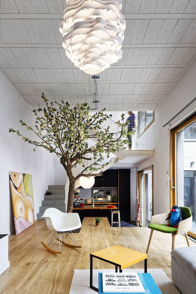 One-Of-A-Kind Dinner Table In Open Kitchen Plan