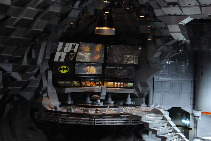 Epic Lego Batcave Made Of 000 Parts And Weighs 100 Pounds