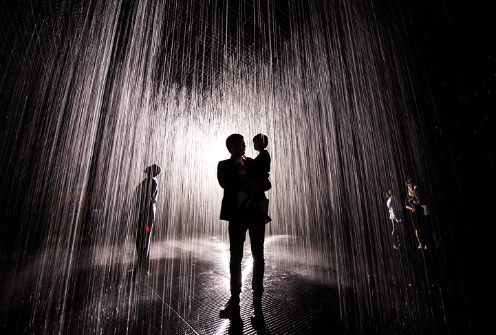 How to Do the Rain Room at LACMA and Not Get Wet (Unless You Want to) -  LAmag - Culture, Food, Fashion, News & Los Angeles