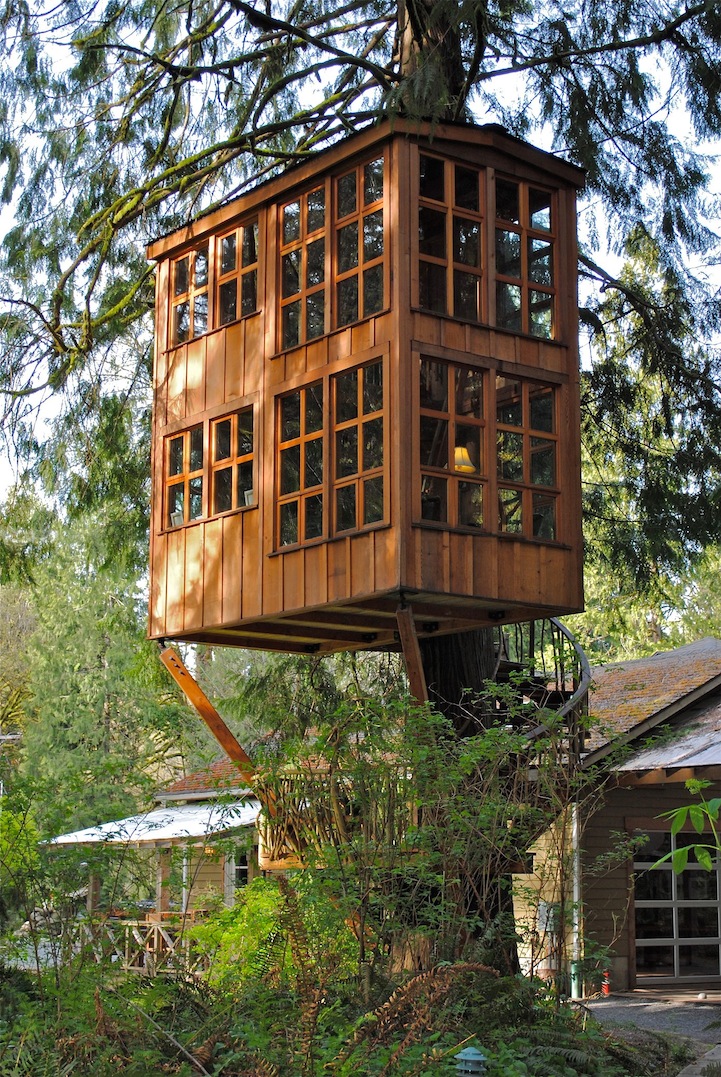 Charming Treehouses are Unique Getaway Near Seattle