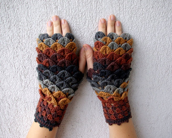 Knitted Fingerless Gloves Turn Your Hands Into Cozy Multicolored Dragon Scales