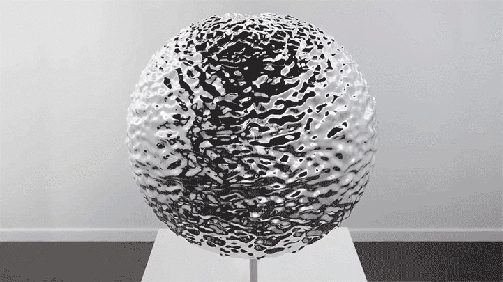 Amazing Metallic Sculpture Appears to Endlessly Melt