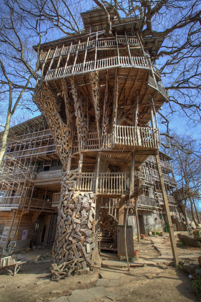 Man Spent 15 Years Building a Massive 5-Story Tree House