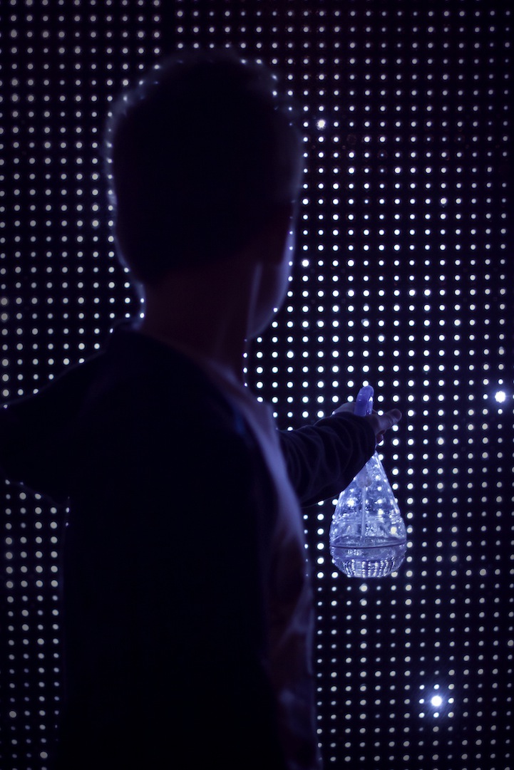 Spectacular Water-Activated Light