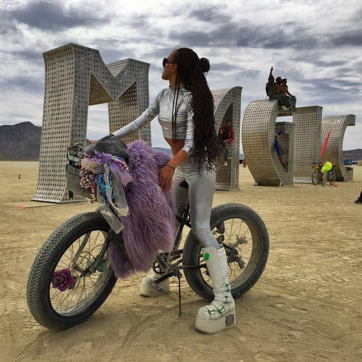 27 Photos Capturing Burning Man 2016 S Creative And Carefree Culture