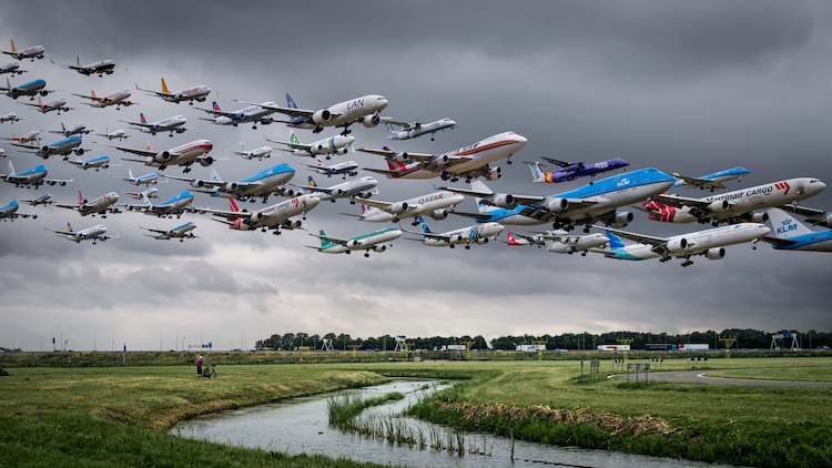 Airportraits Planes Arriving At Amsterdam Schiphol Airport