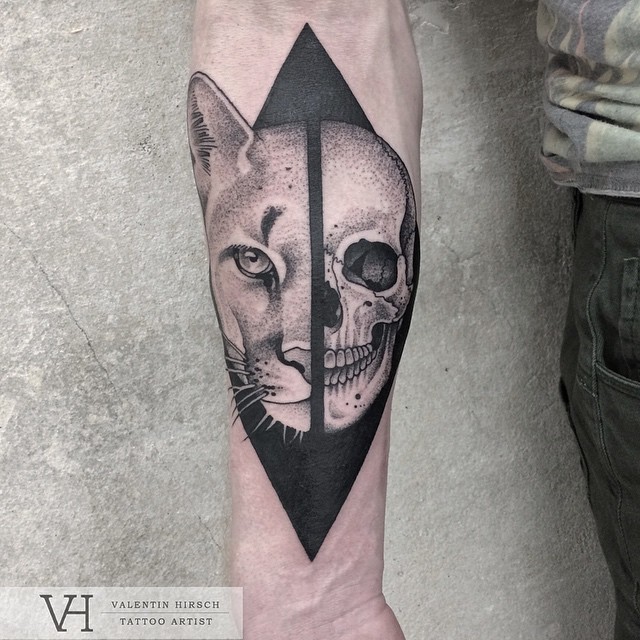 Beauty of symmetry  Symmetrical tattoos featuring side by side animal faces   Vuingcom