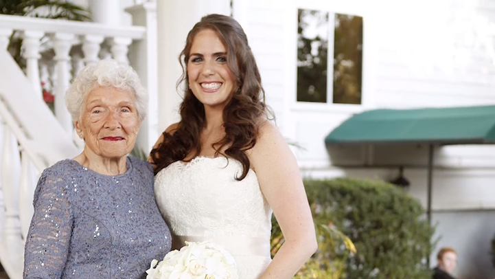 95 Year Old Woman Was The Perfect Bridesmaid At Her Granddaughter S Wedding