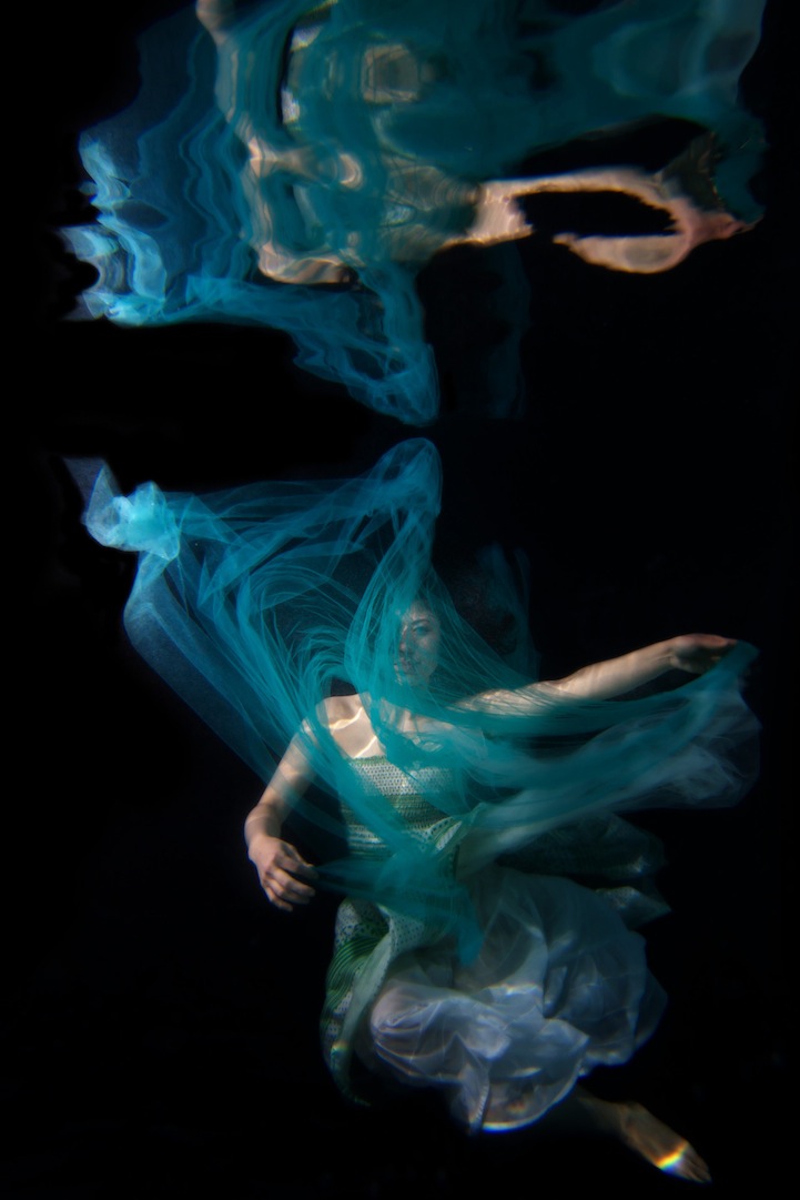 Underwater Project Helps Cancer Survivors Rediscover Their Beauty