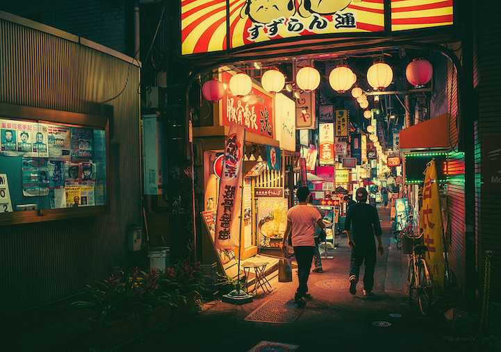 Cinematic Photos of Tokyo's Streets Magically Lit up at Night